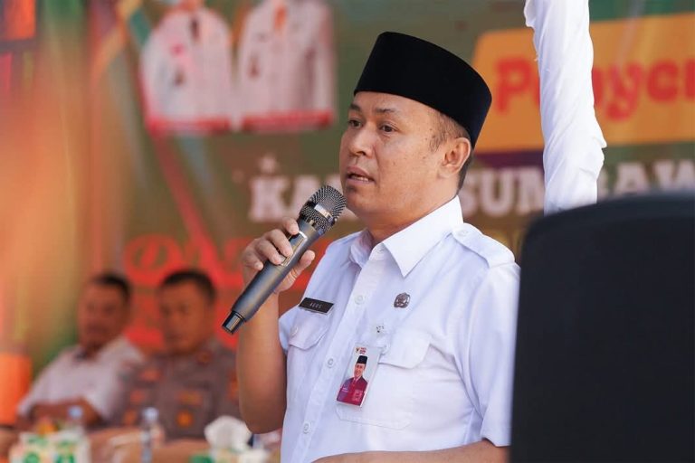 Anak Sekolah di KSB Segera Nikmati Baju Seragam Gratis